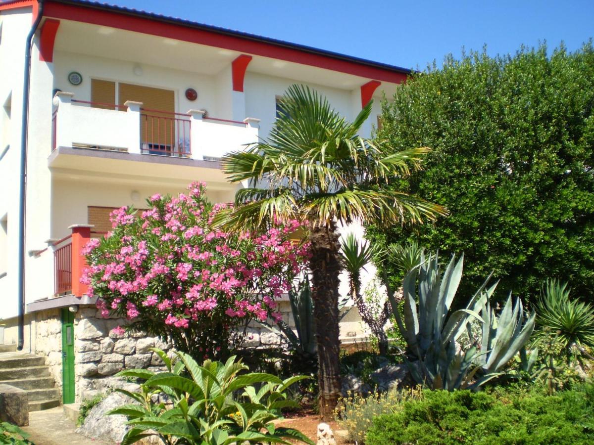 Apartments Natasa Krk Town Exterior foto