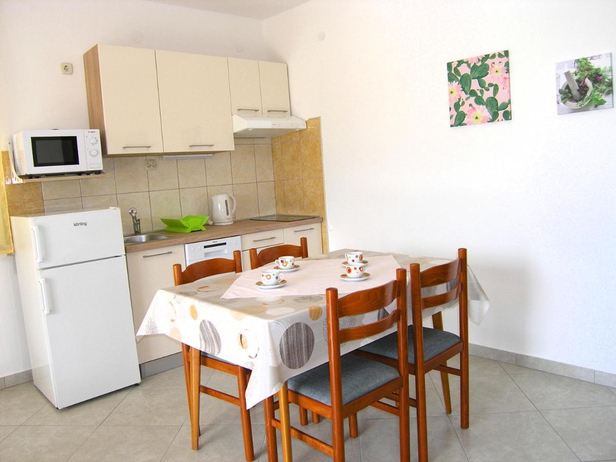 Apartments Natasa Krk Town Exterior foto
