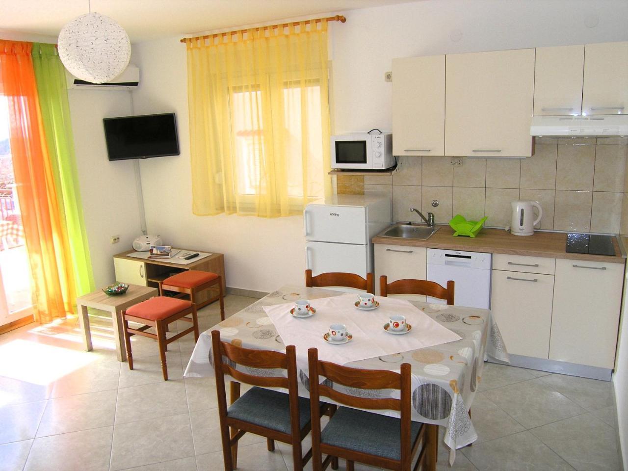 Apartments Natasa Krk Town Exterior foto